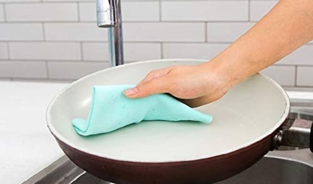 Hemico Magic Drying Towel Reusable Water Absorbent Multipurpose Cleaning  Cloth For Kitchen at Rs 20/piece, Katargam, Surat